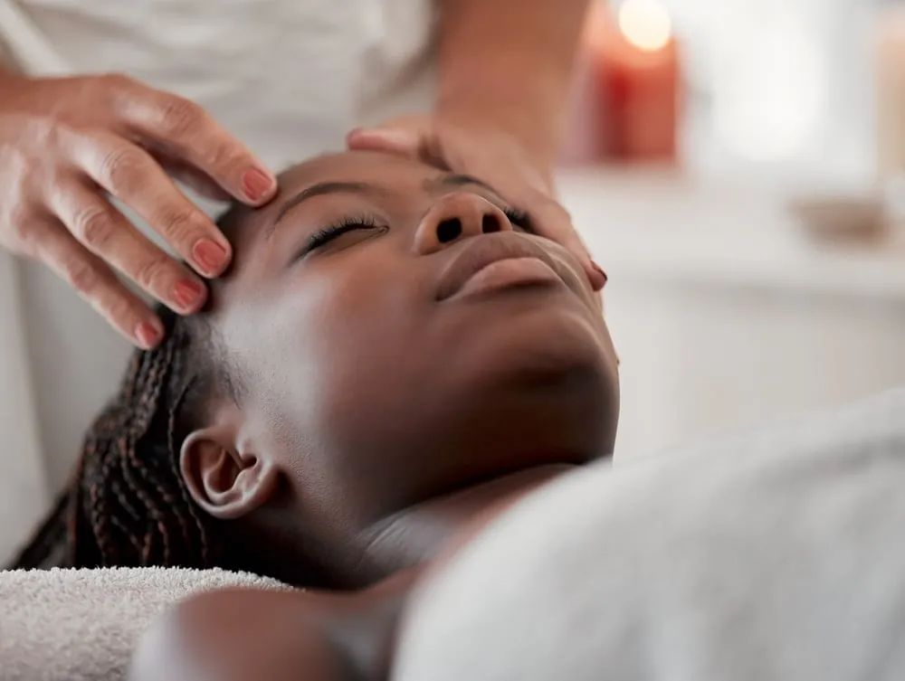 woman trying the best aesthetic treatments for Fall in DC